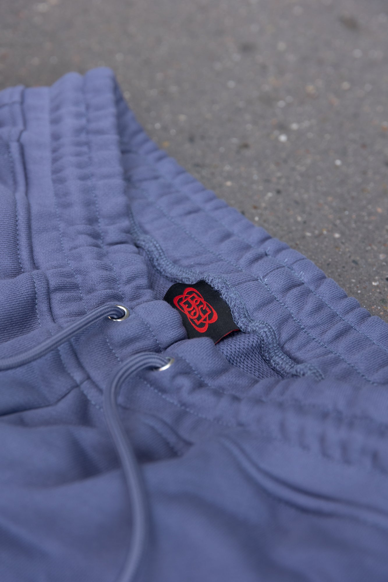 SHORT BLUE PUFF PRINT